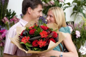 Безупречно красивые классические оттенки если решили купить цветы в Гродно в магазине Цветочка